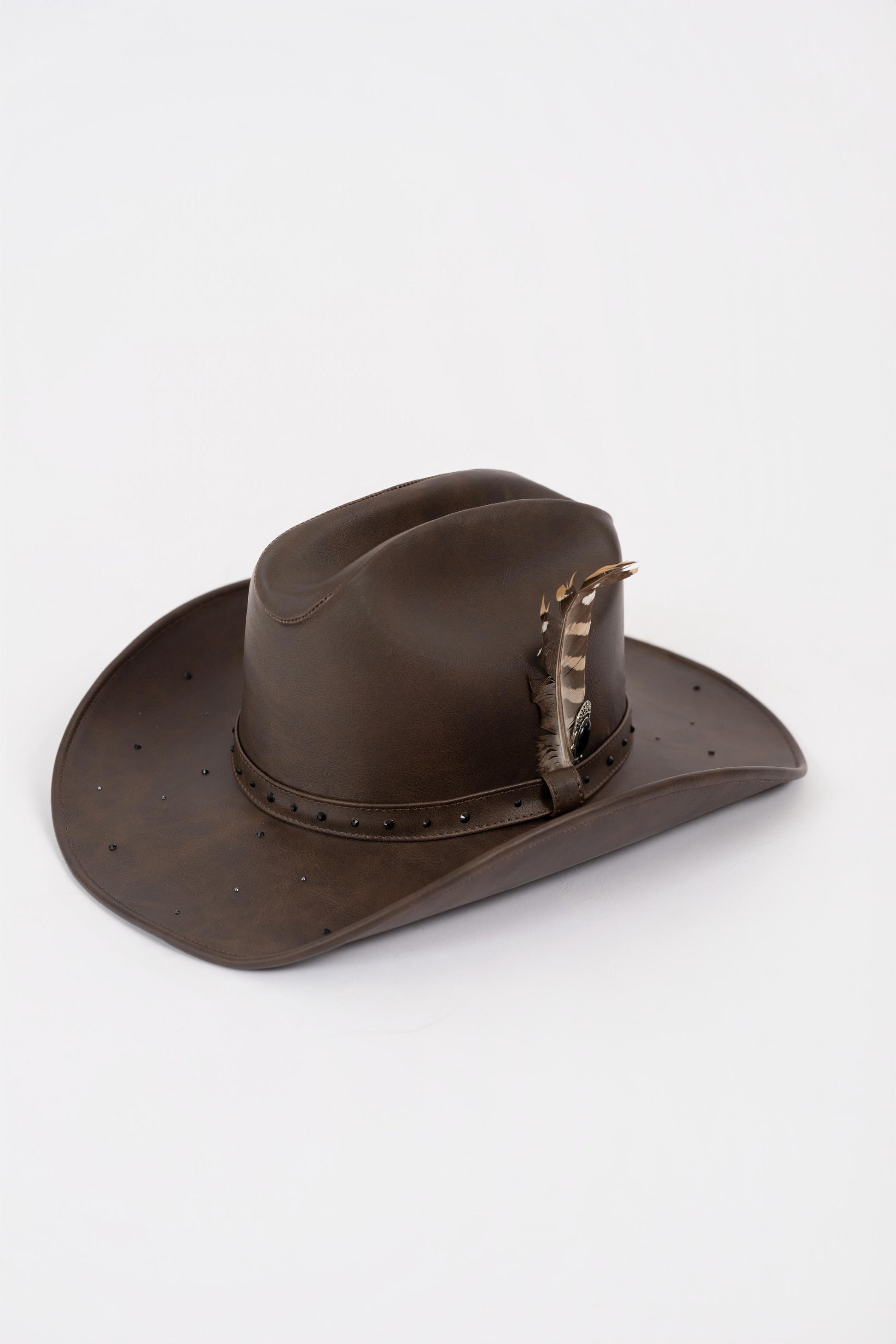 Sombrero cafe vinipiel con pluma