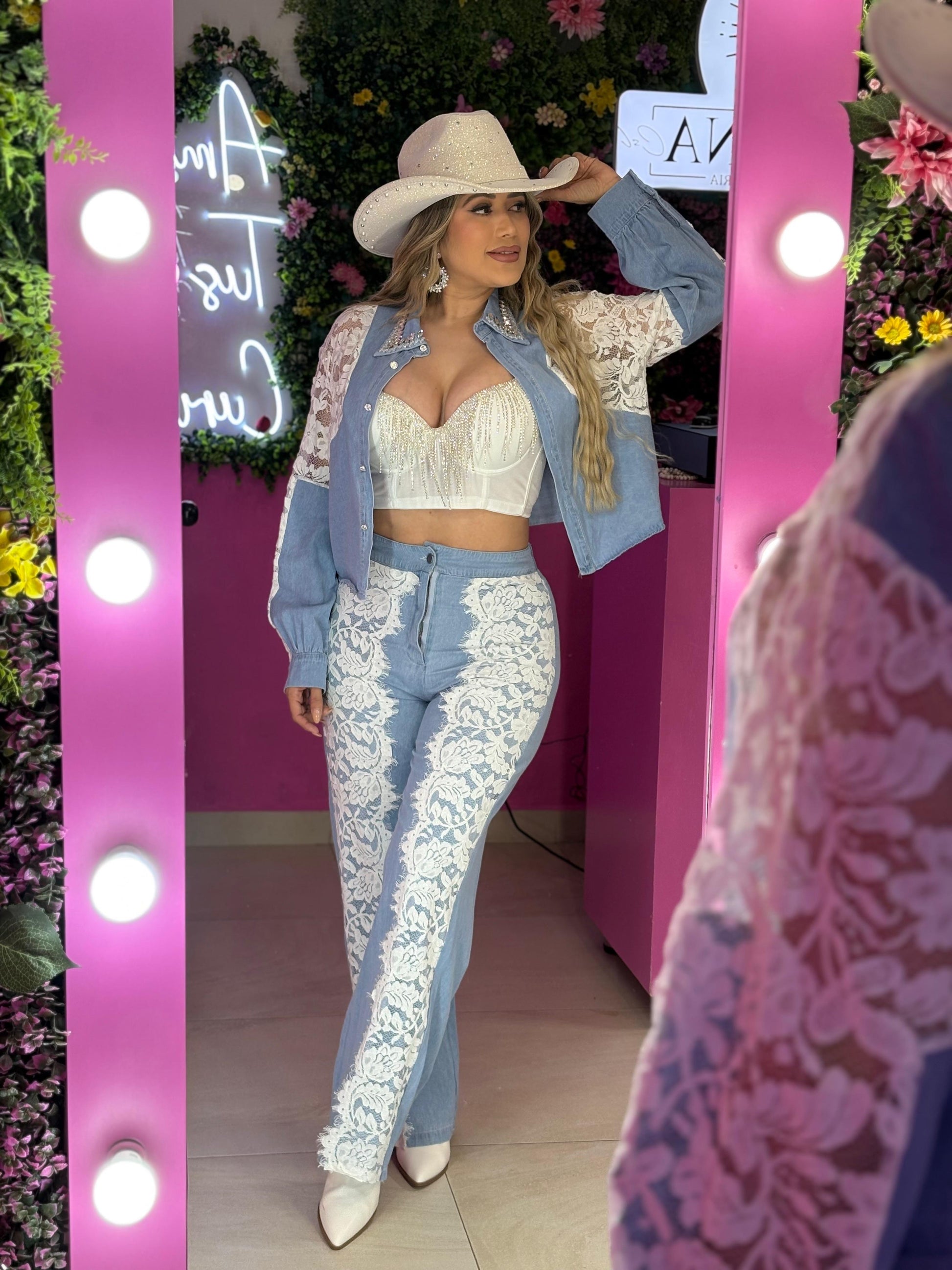 Pantalón mezclilla encaje