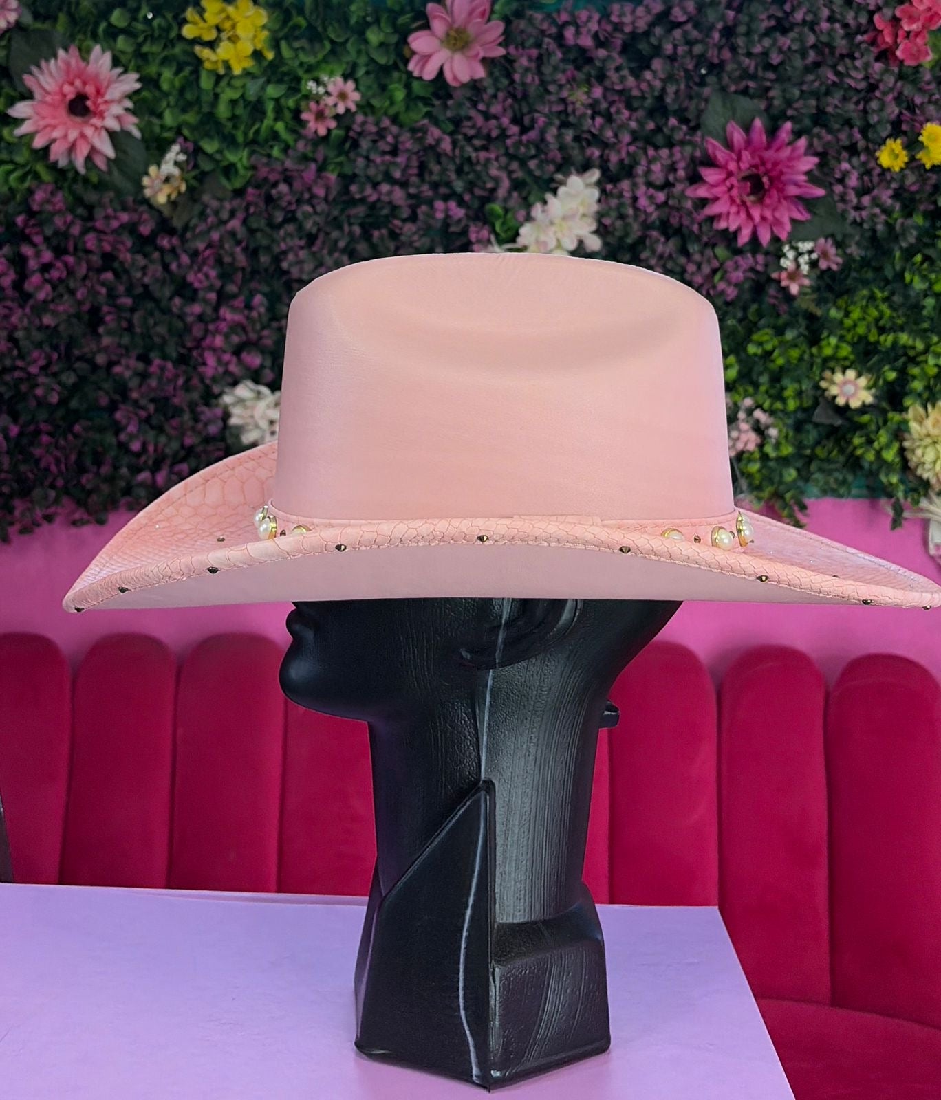 Sombrero rosa con textura