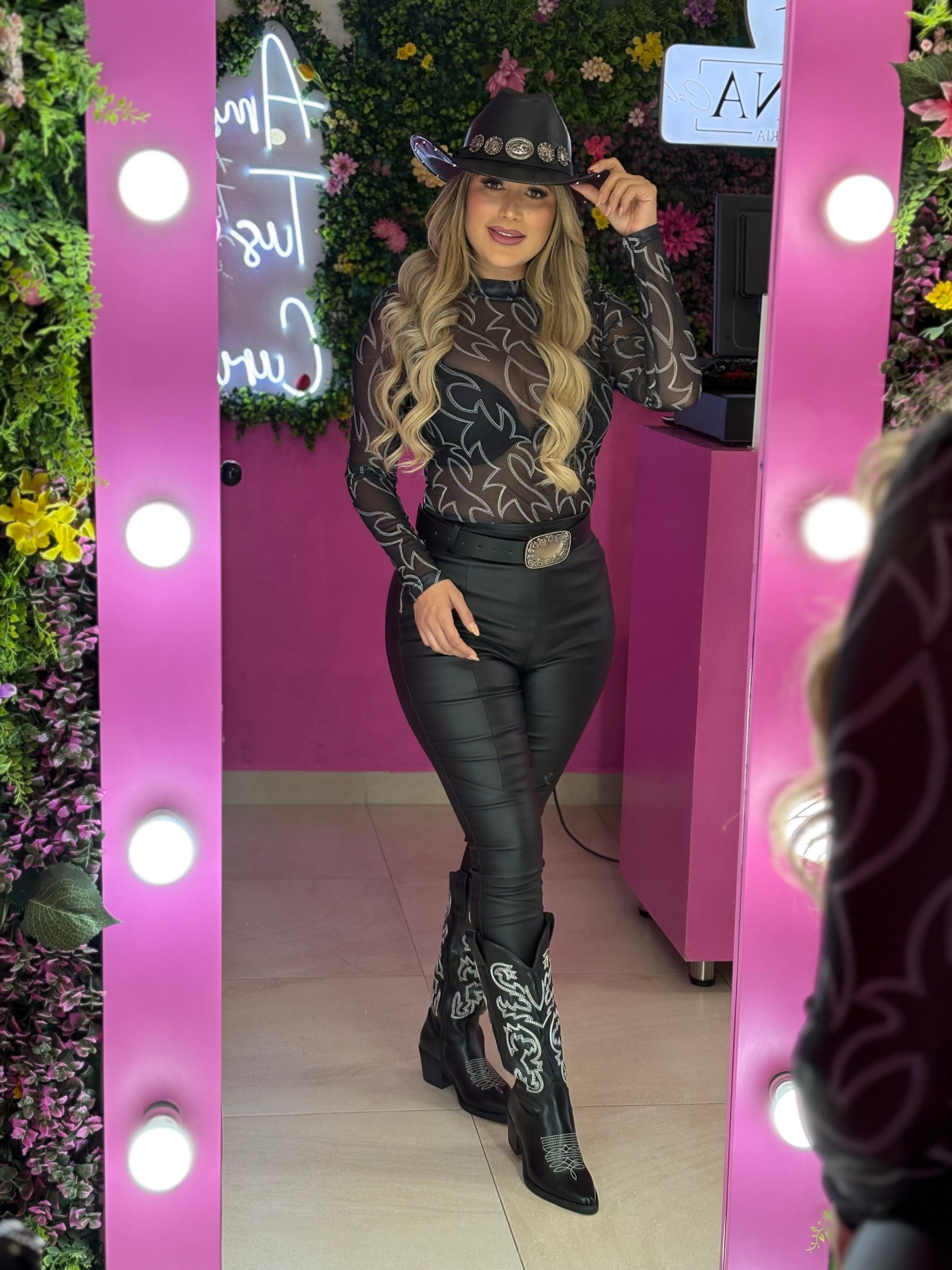 Blusa mesh negra vaquera