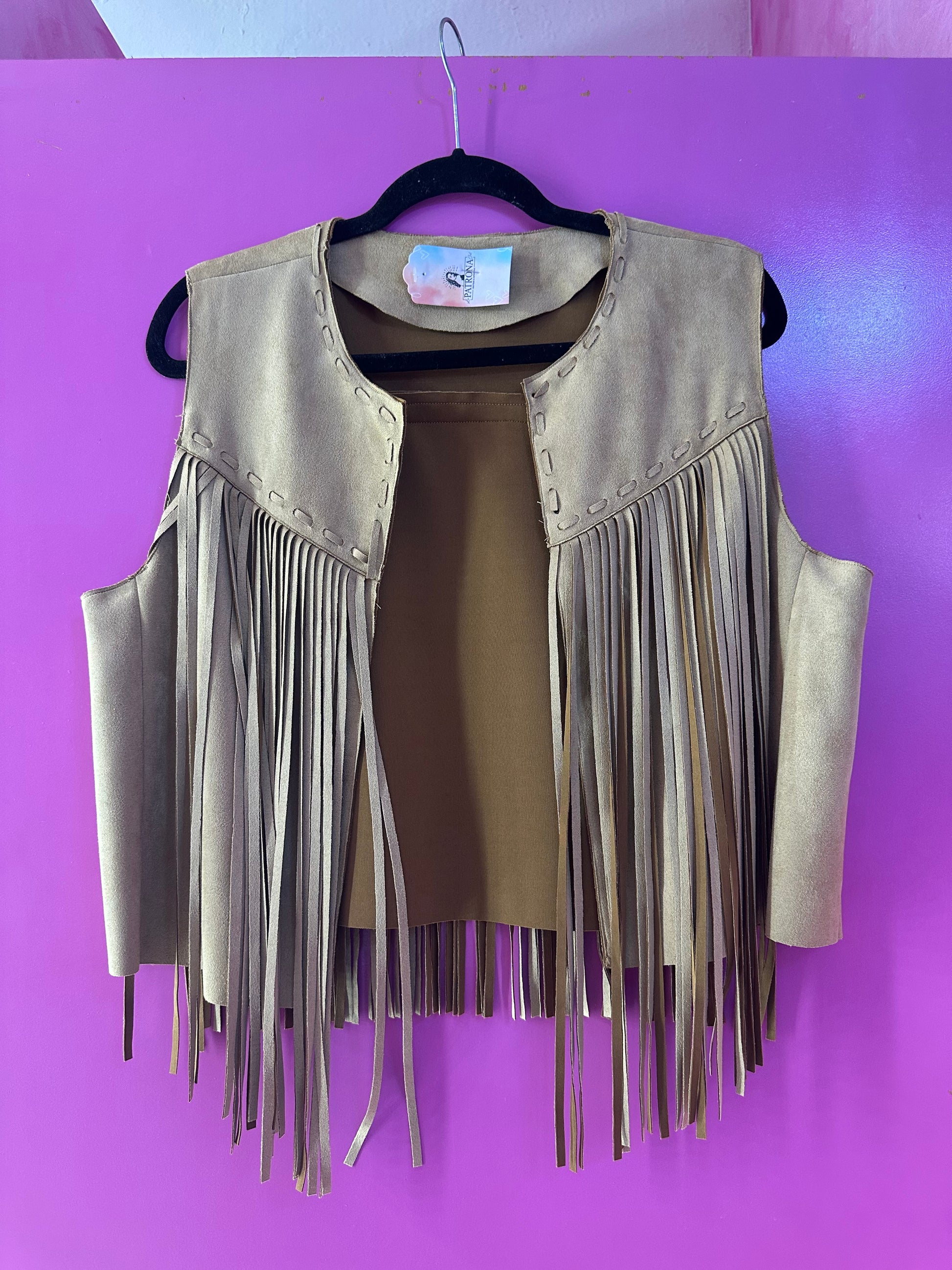 Chaleco con barbas beige