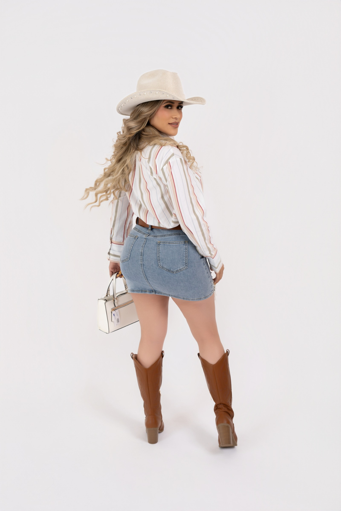 Camisa rayada con apliques