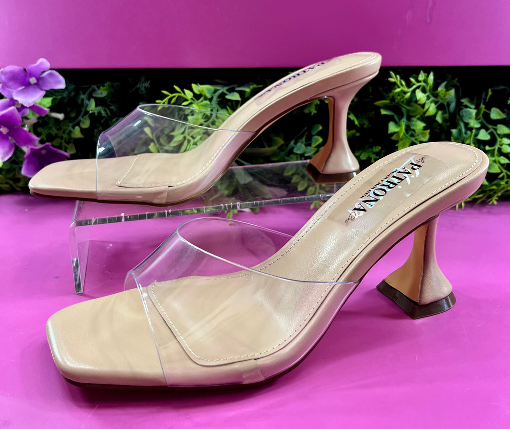 Zapatillas nude.