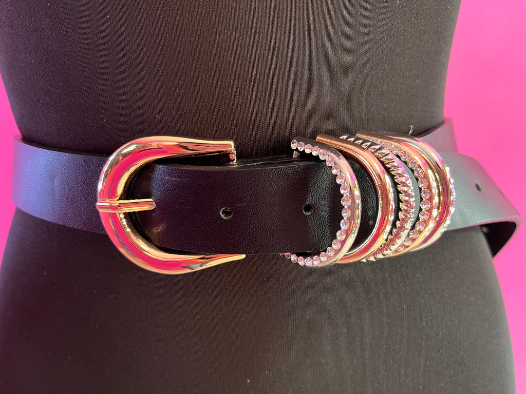 Cinto negro con aros de brillo