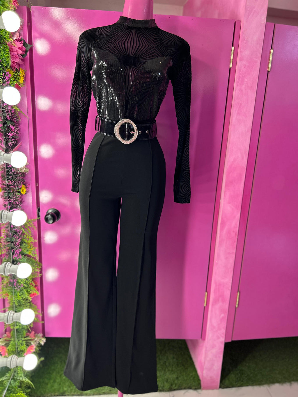 Palazo negro con lentejuela negra