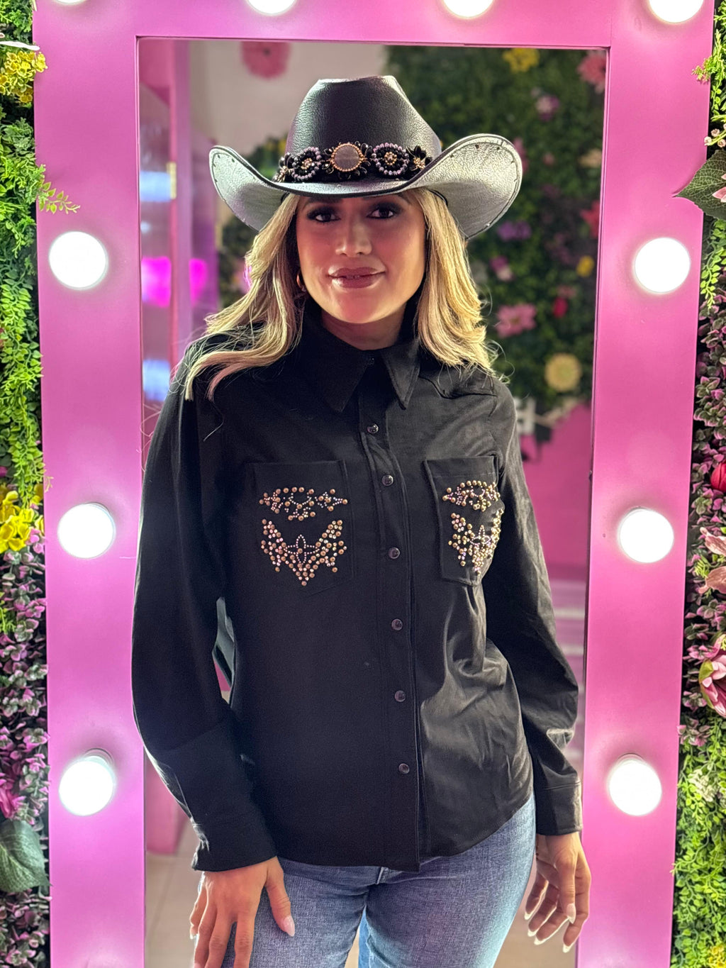 Camisa negra de gamuza