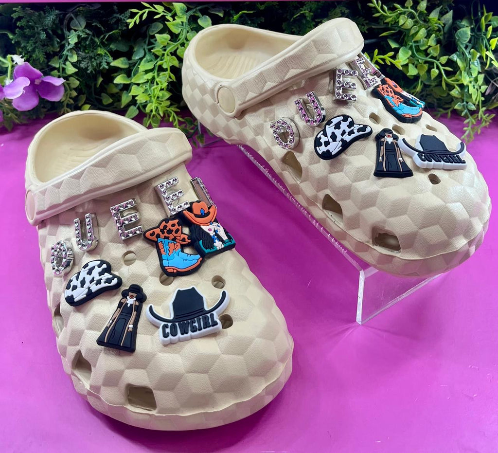 Sandalia tipo crocs beiges