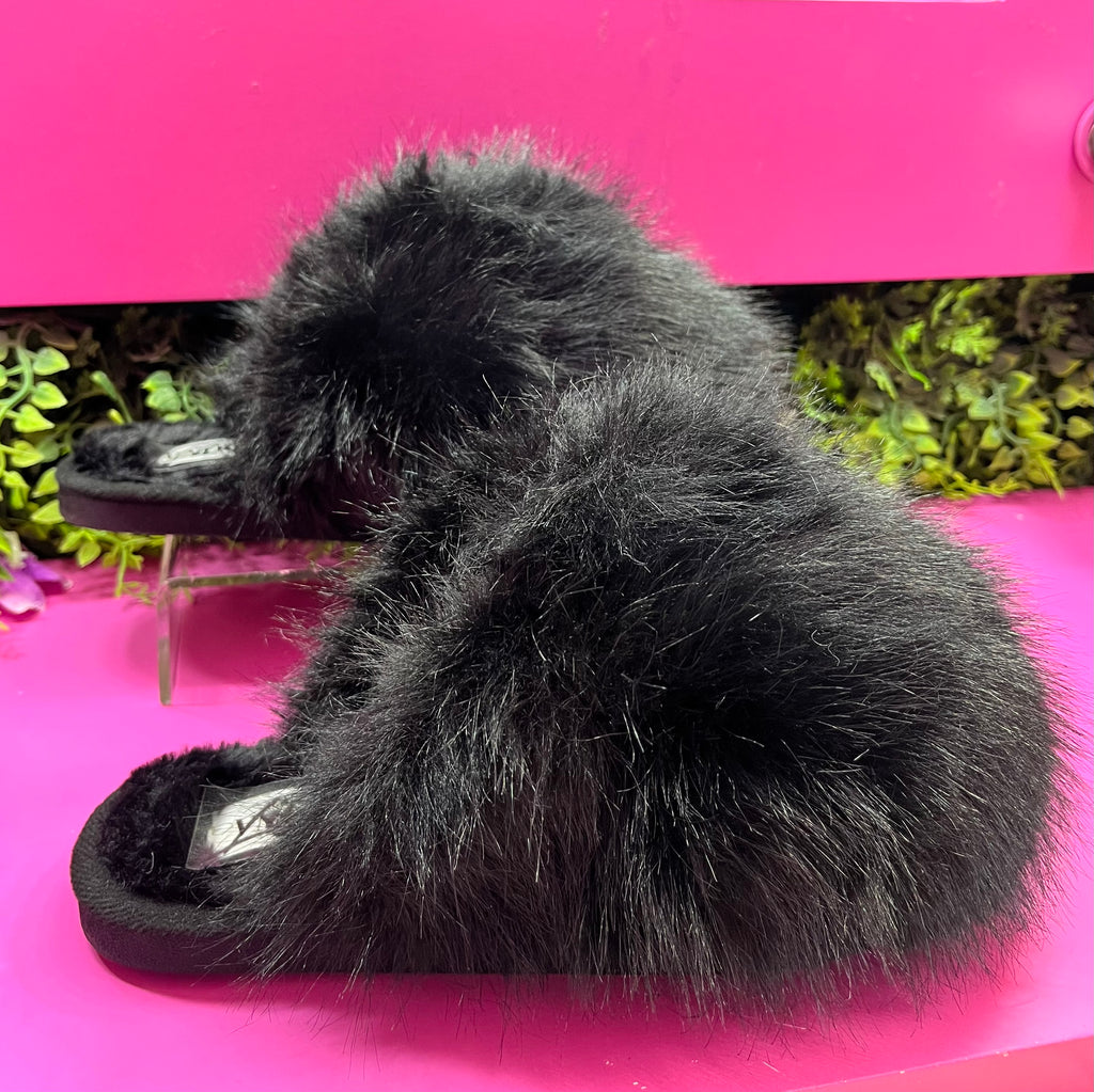 Pantuflas negras peludas