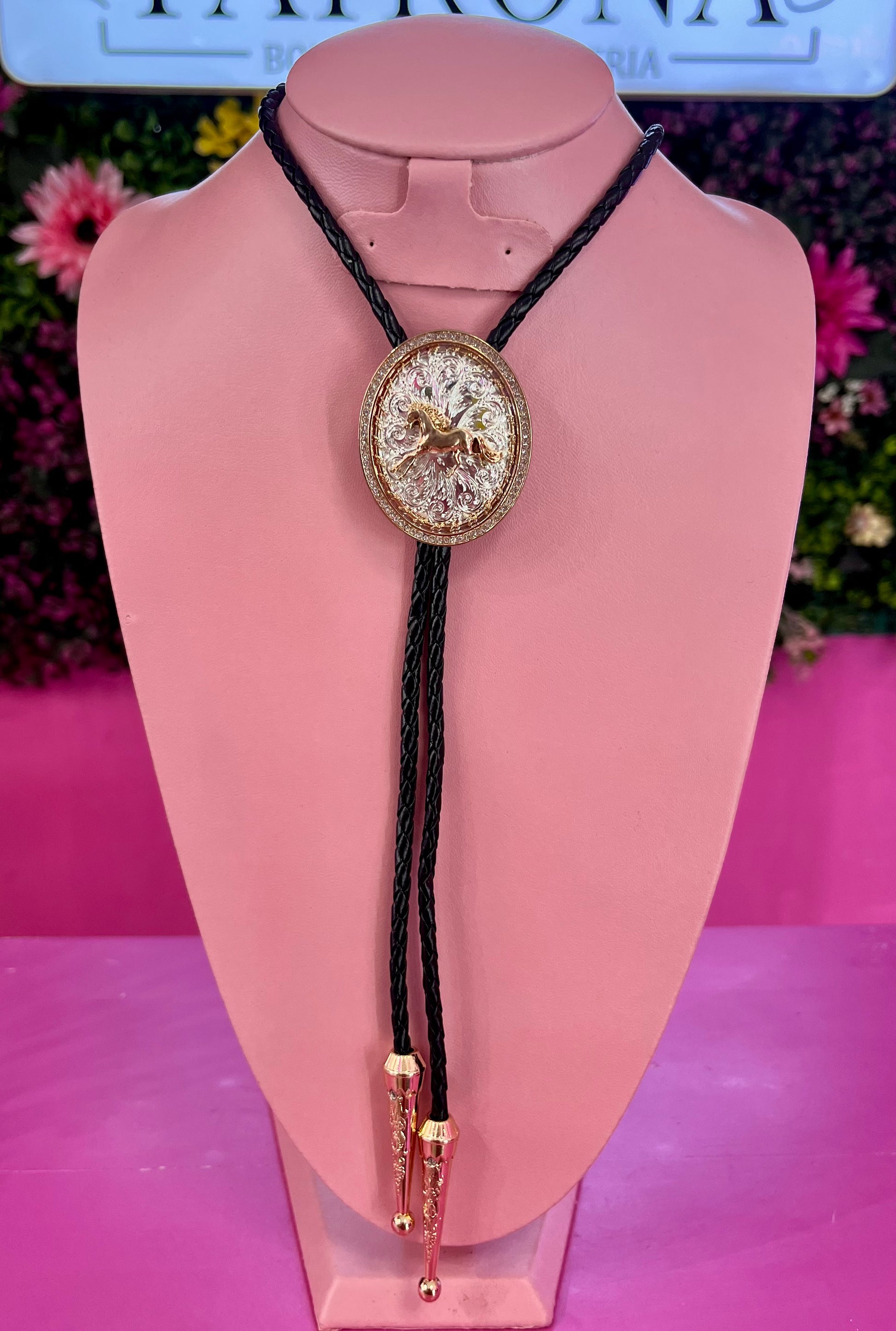 Corbatín dorado caballo