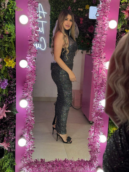 Vestido negro de glitter plateado