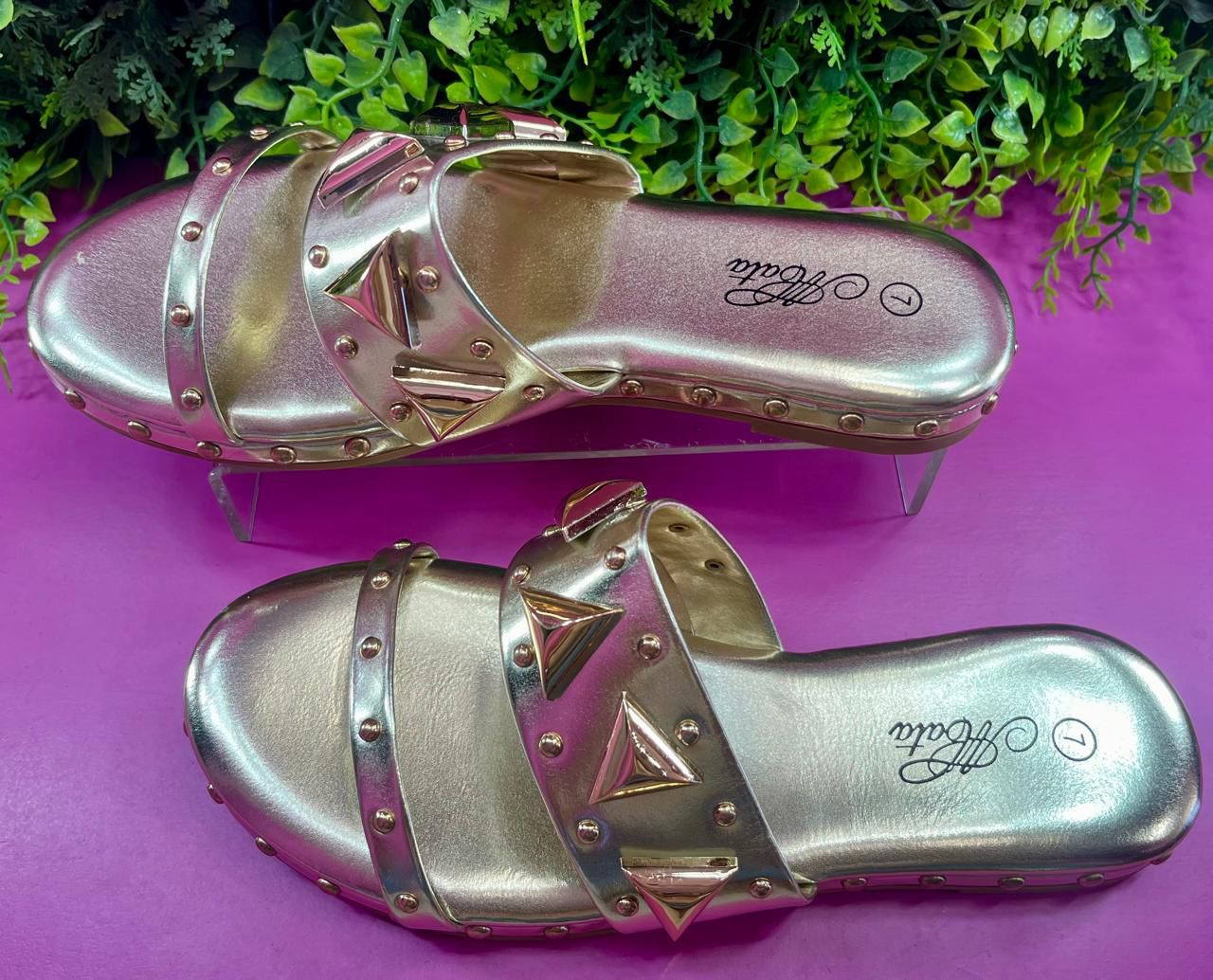 Sandalias doradas
