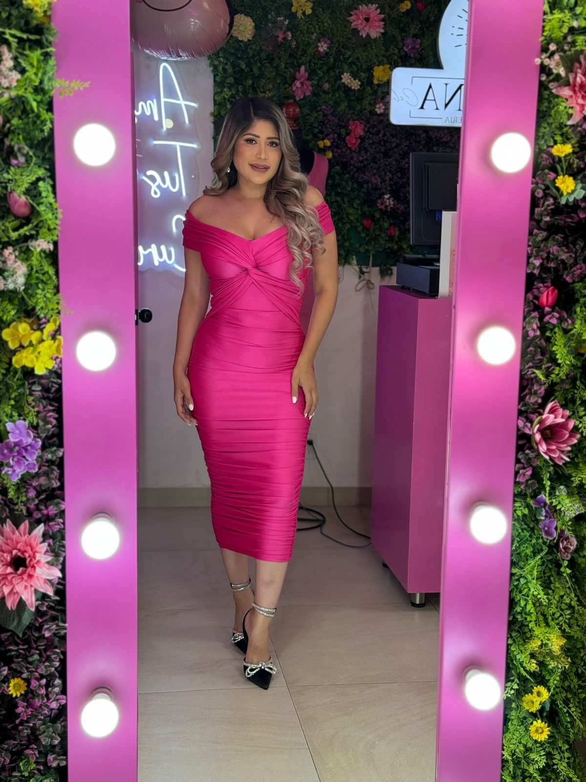 Vestido rosa satinado