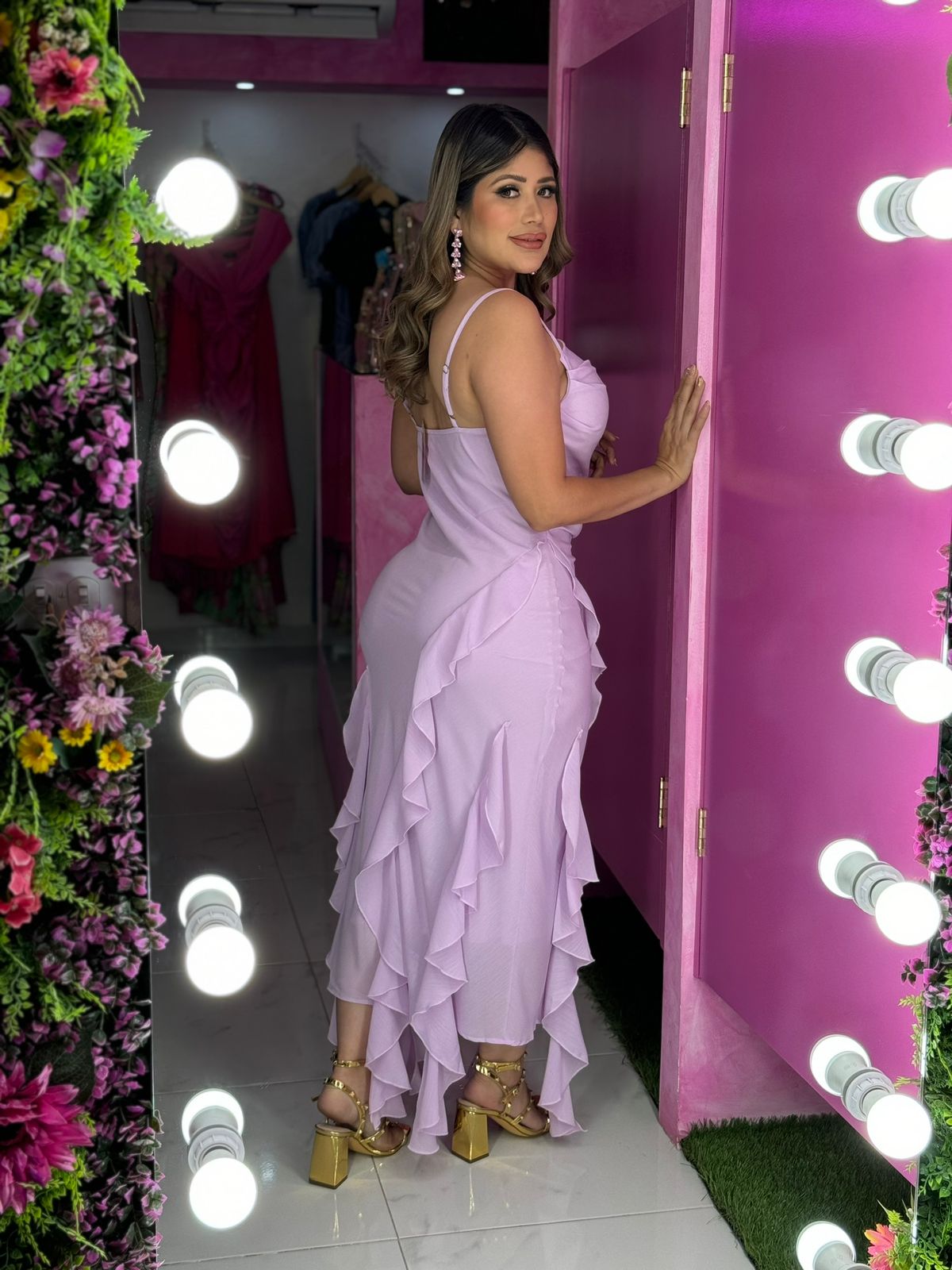 Vestido lila con olan abajo